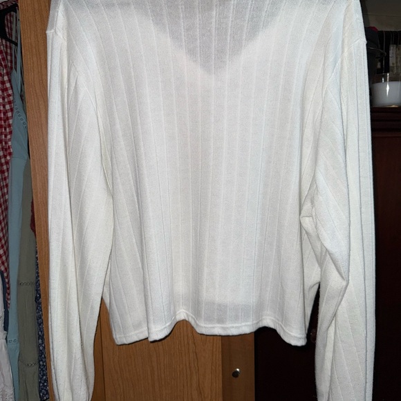 Women’s Collared Top - Picture 2 of 5